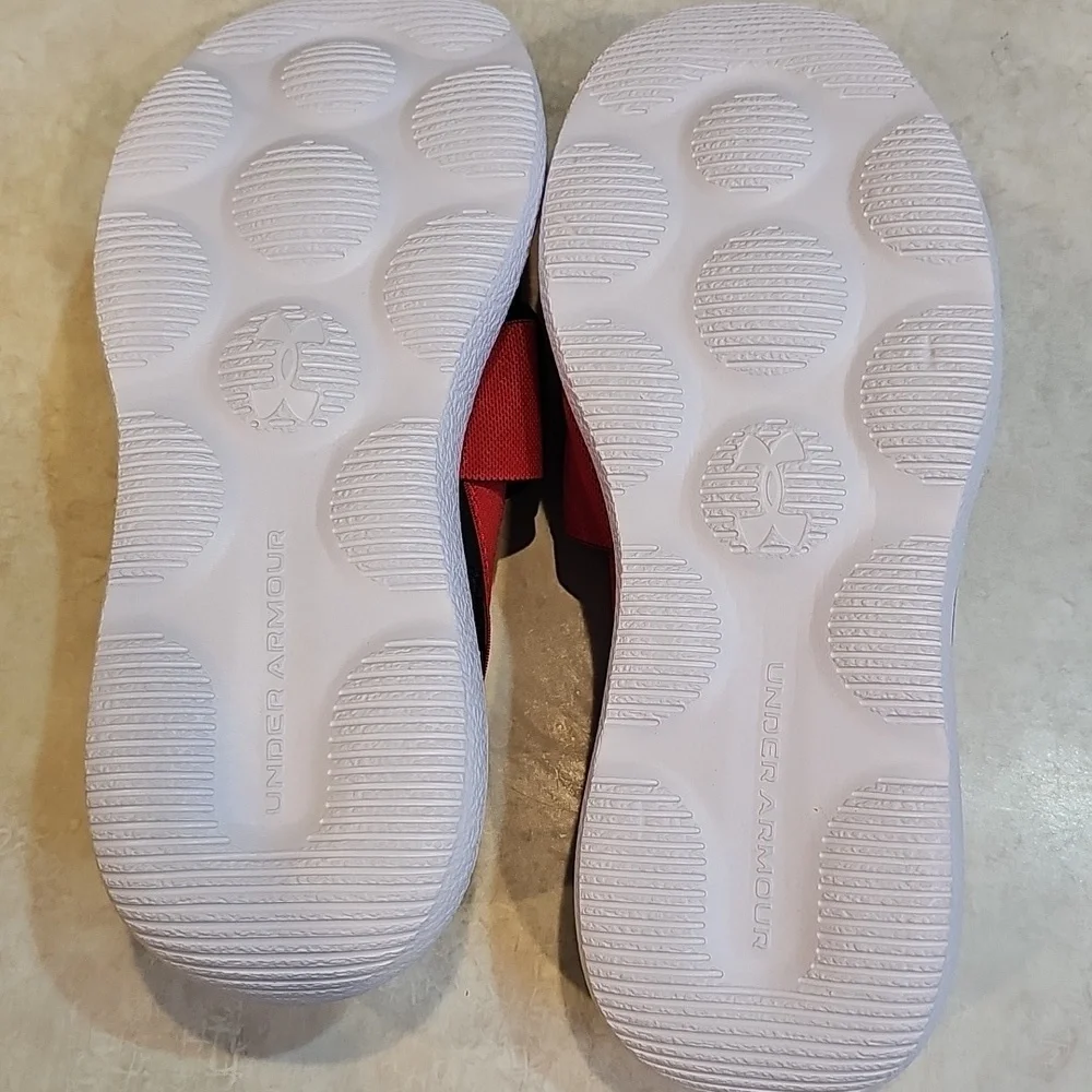 Under Armour Runplay Kids Red and Black Sneakers. Size 7Y. - Picture 2 of 4